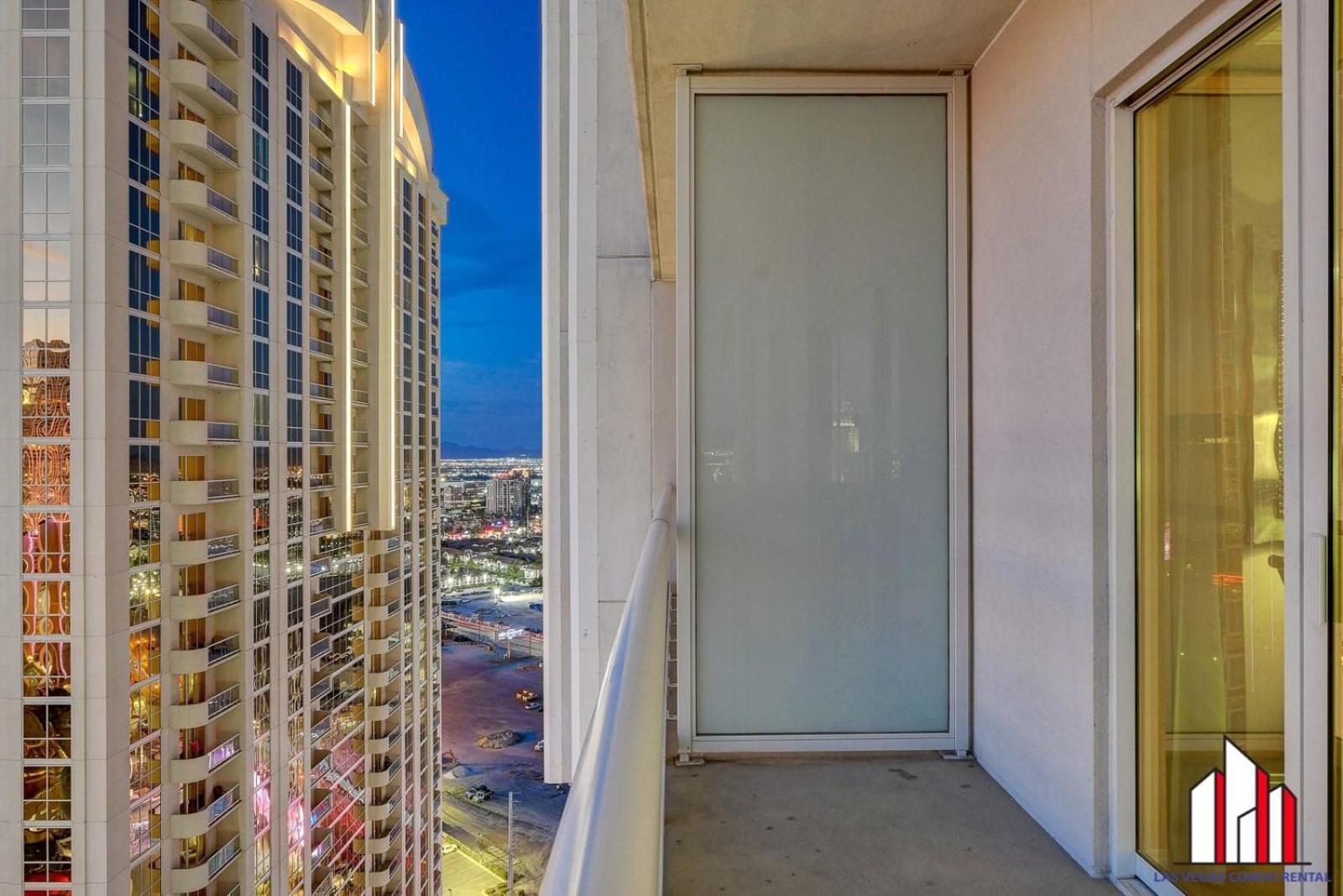Mgm Signature-30-705 F1 Track & Strip View Balcony Лас-Вегас Экстерьер фото